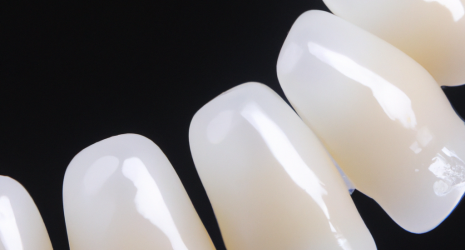 Descubre los 10 enjuagues bucales más recomendados por los dentistas