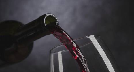 Los enjuagues bucales más recomendados por los que beben vino tinto